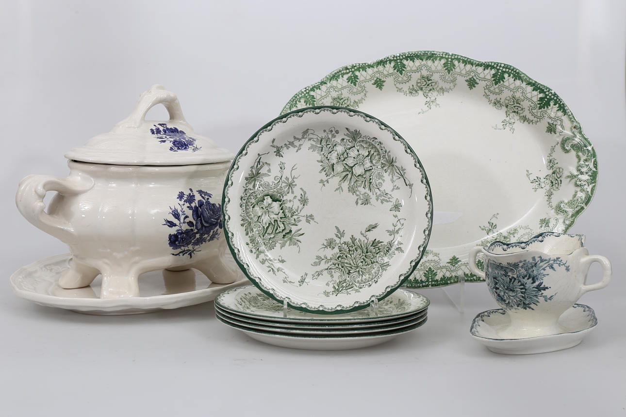 SERVISDELAR, porslin, 8 delar, bland annat "Grön Anna", Rörstrand.