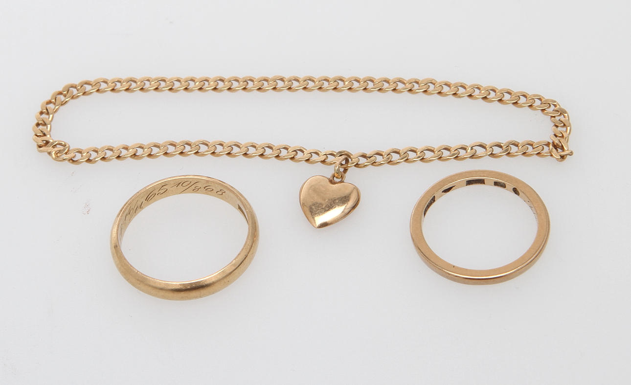 SMYCKEN, 3 st, 18K guld.