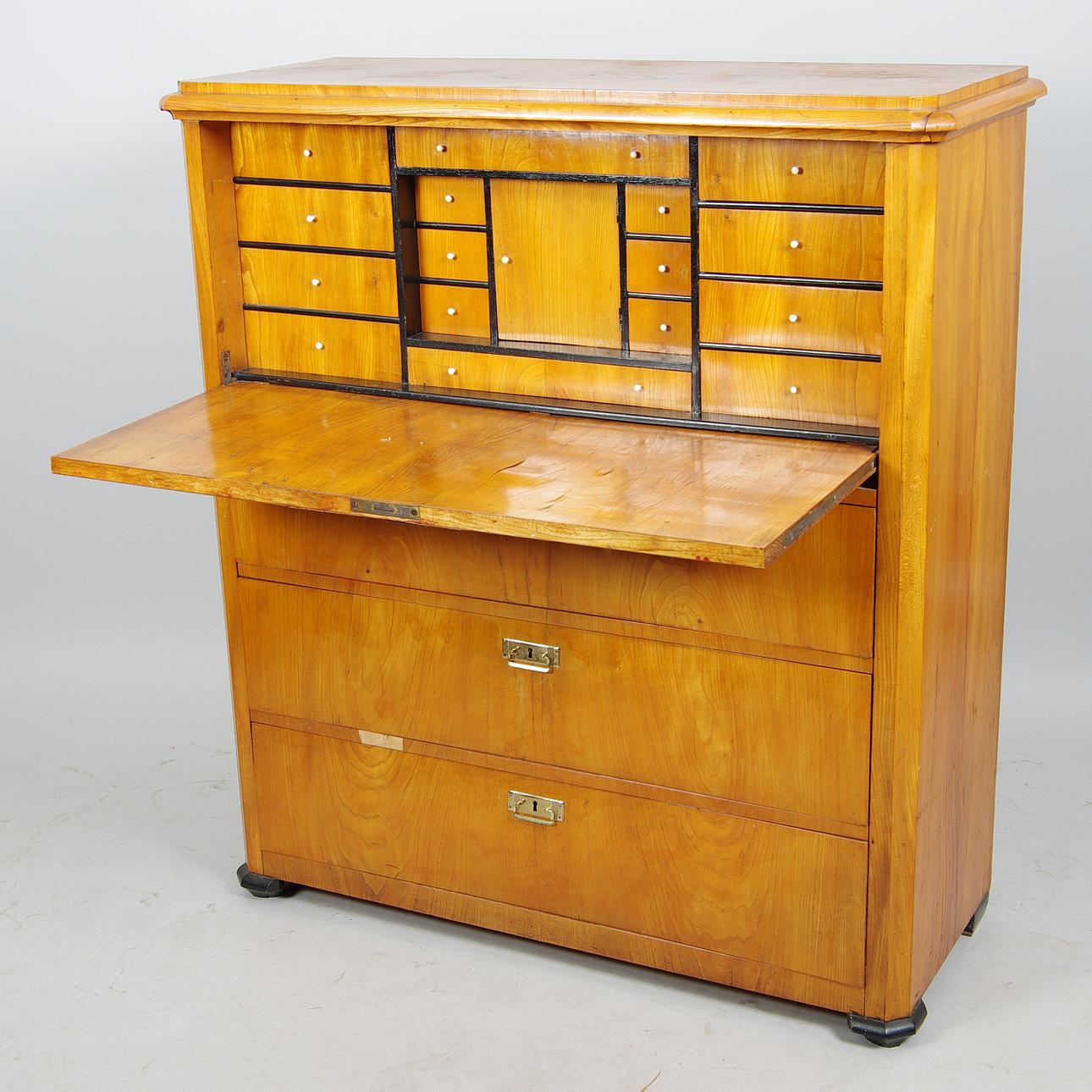 CHIFFONJÉ, alm, tidigt 1900-tal.