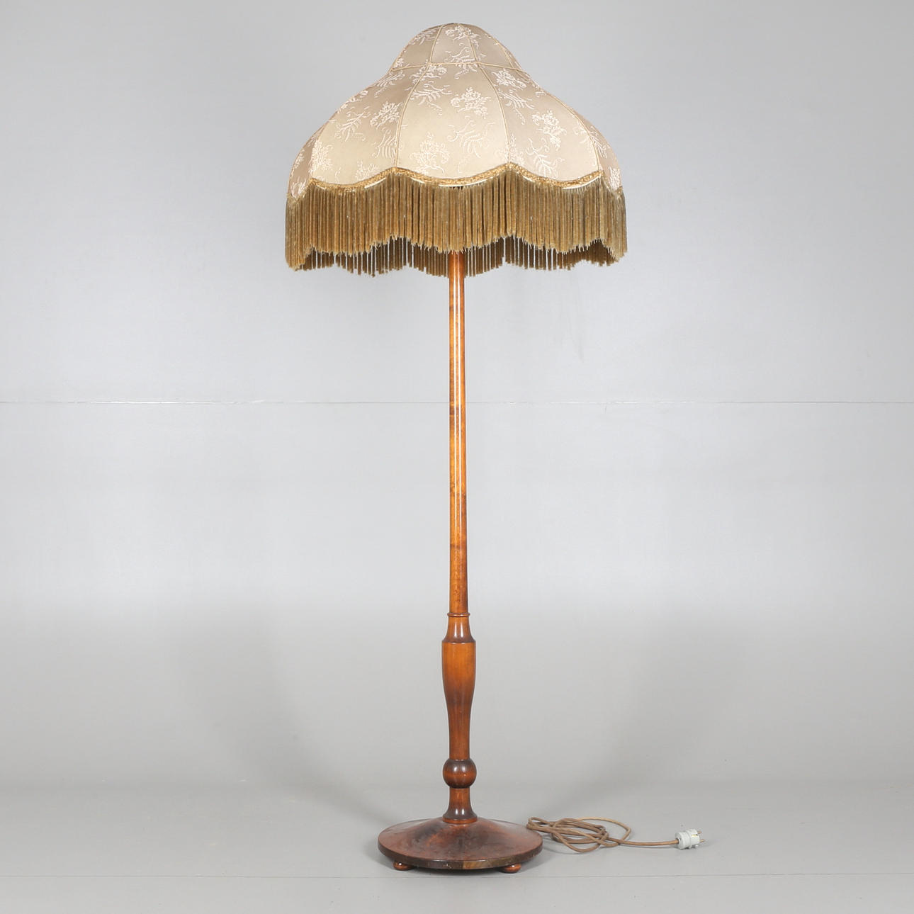 GOLVLAMPA, 2 ljuspunkter, 1900-tal.