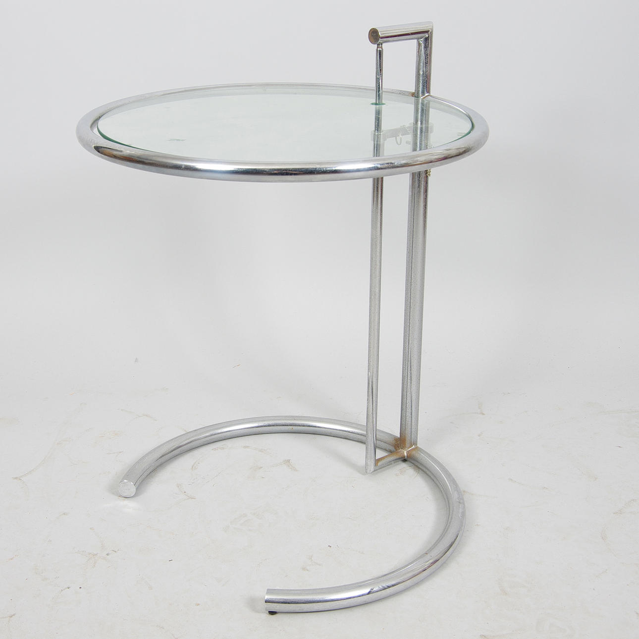 SIDOBORD, kromad metall/glas, Eileen Grey-stil.