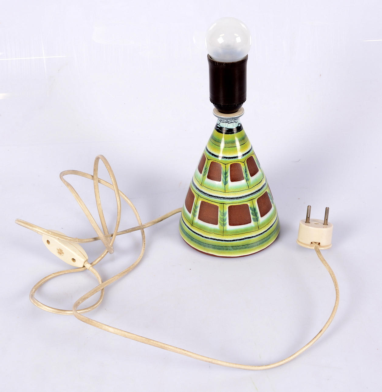 BORDSLAMPA, Keramik. Jani. Laholm.