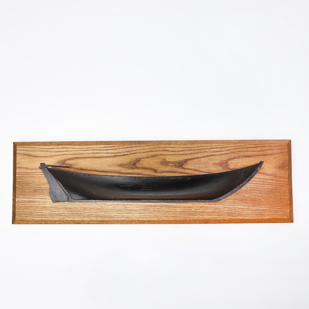 HALVMODELL, båt, svartlackerad, monterad på platta.