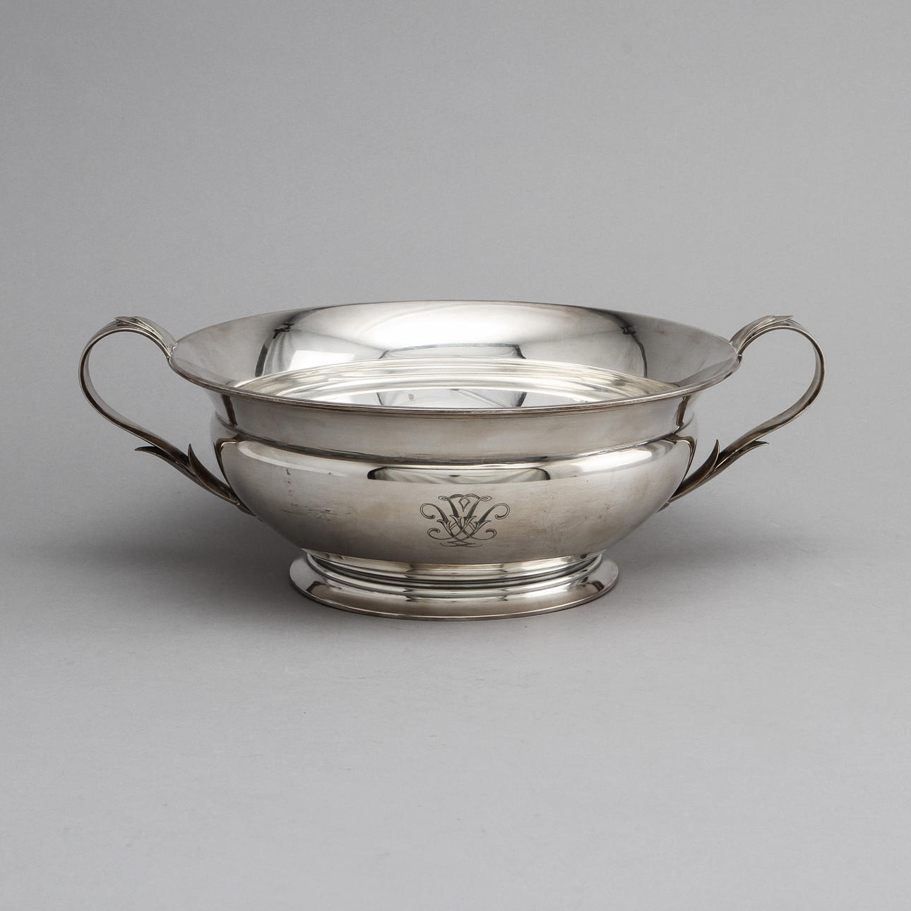 SKÅL, silver, Karl Andersson, 1937, vikt ca 1150 gram.