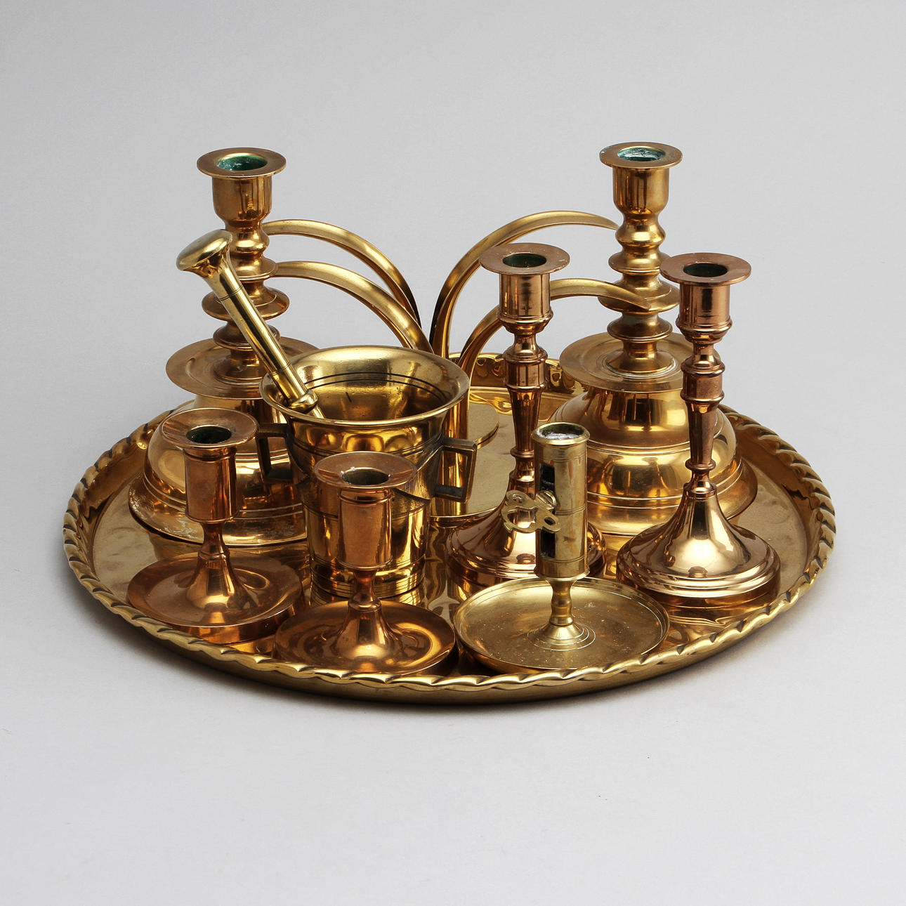 MÄSSINGSFÖREMÅL, 11 delar.