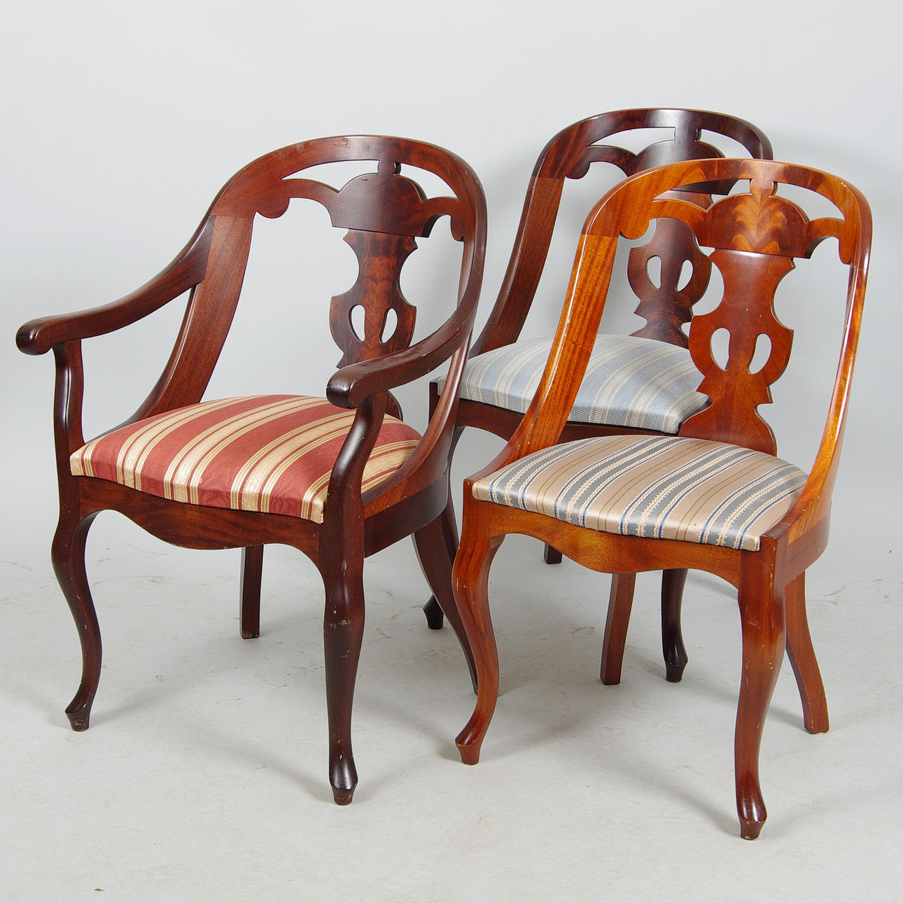 STOLAR, 3 stycken, mahogny, s. k. Göteborgsstolar.