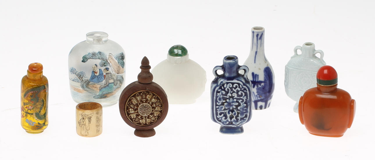 SNUSFLASKOR/FLAKONGER, 8 st, RING, glas & porslin, Kina.