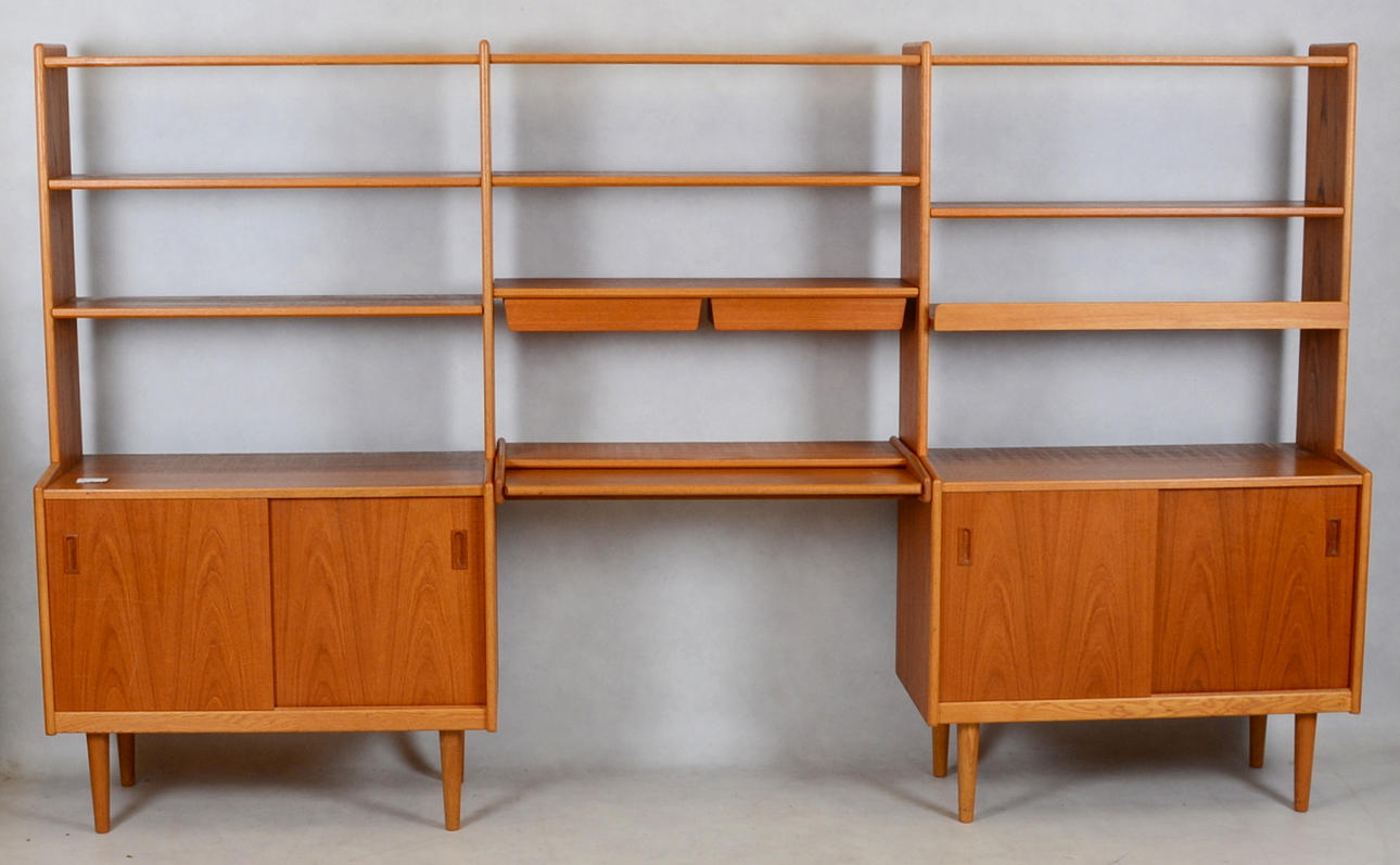 BOKHYLLA MED SKRIVKLAFF, 3 delar. 1950/60-tal.