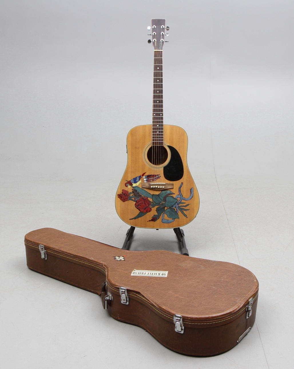 HALVAKUSTISK GITARR, Classic Guitar Sivilla.