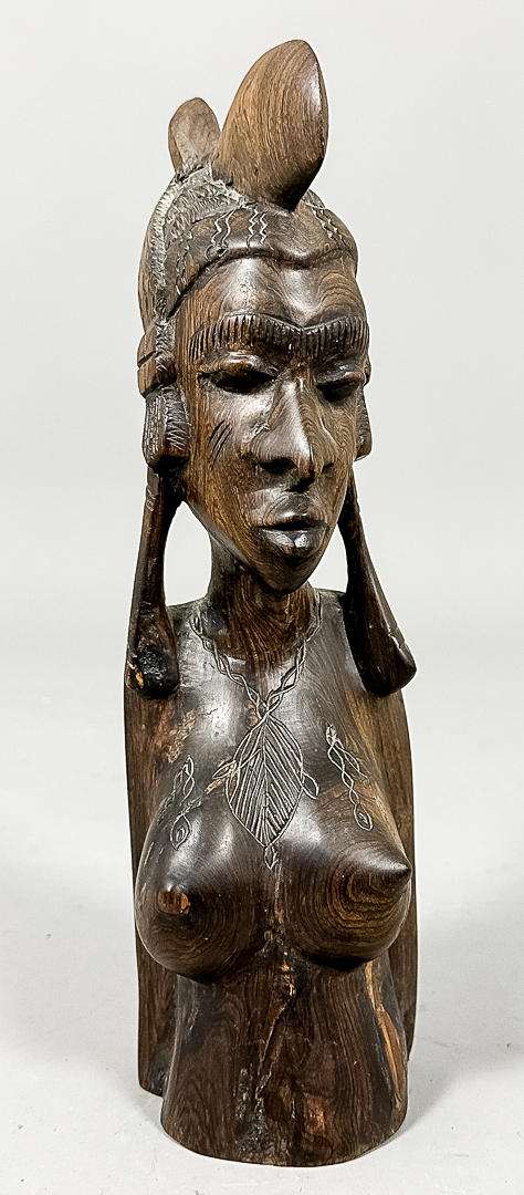 TRÄSKULPTUR, "Kvinna", Afrikansk.