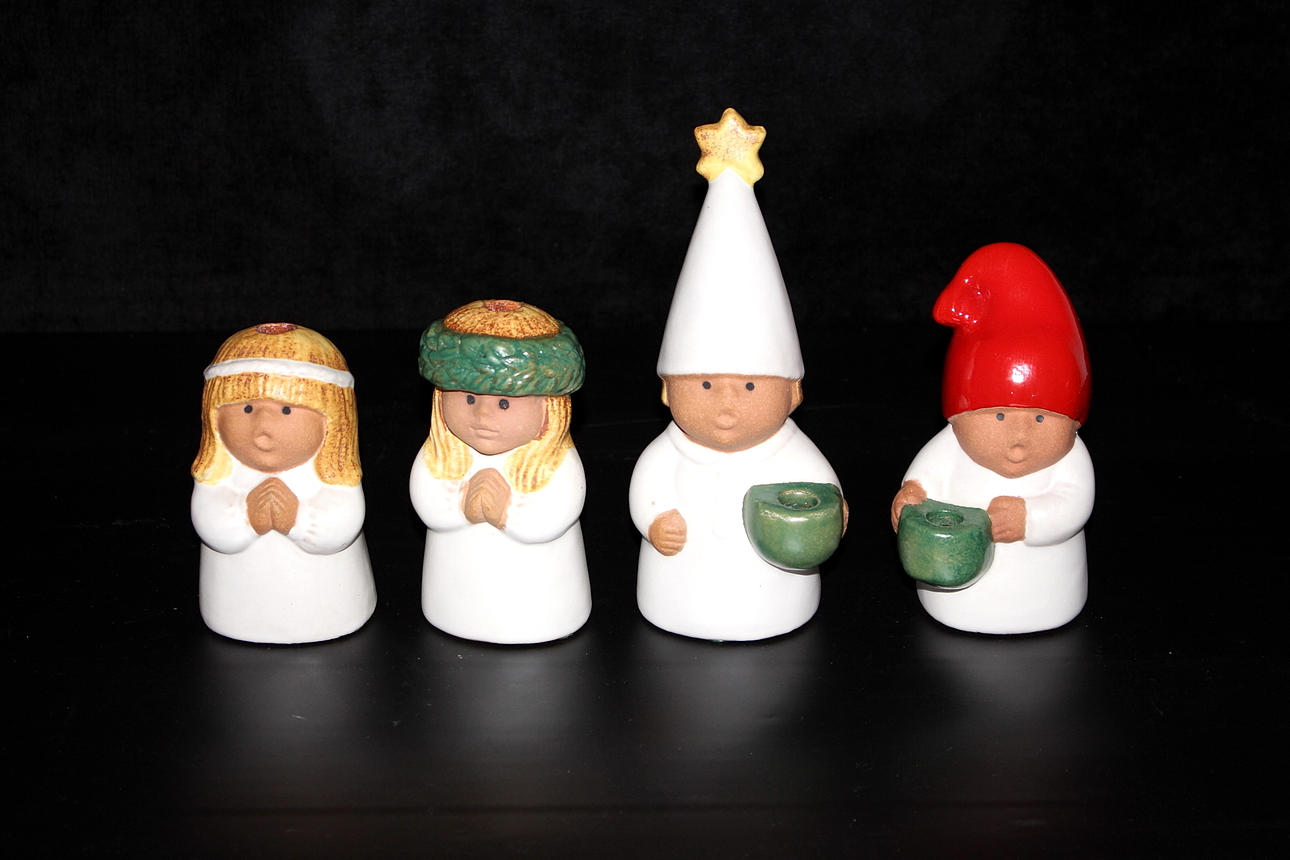 LISA LARSSON. FIGURINER, 4 st, Lergods "Advent" Rörstrand och Gustavsberg.