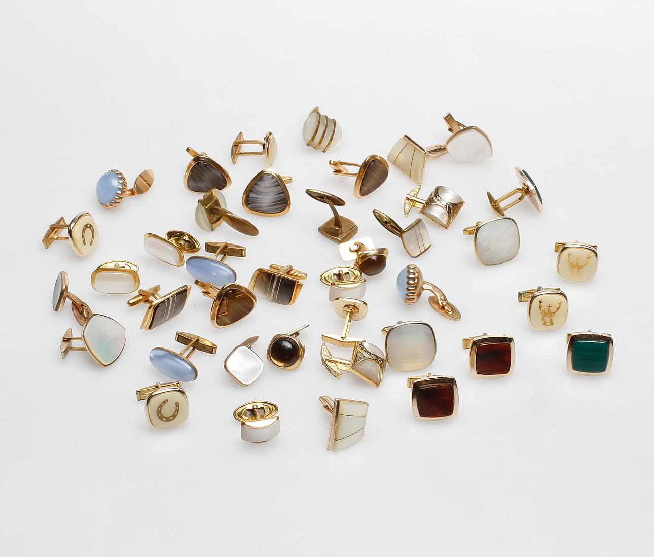 MANSCHETTKNAPPAR, 20 par, 1900-talets andra hälft.