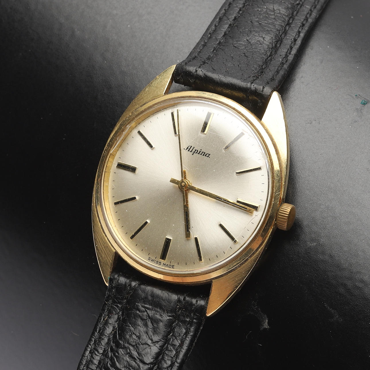 WRISTWATCH, 18K gold, Alpina.