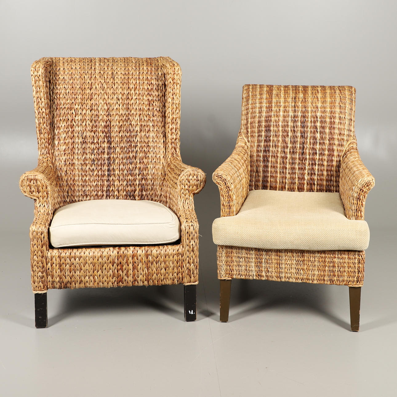 DOS SILLONES DE CONSERVATORIO RAFIA.