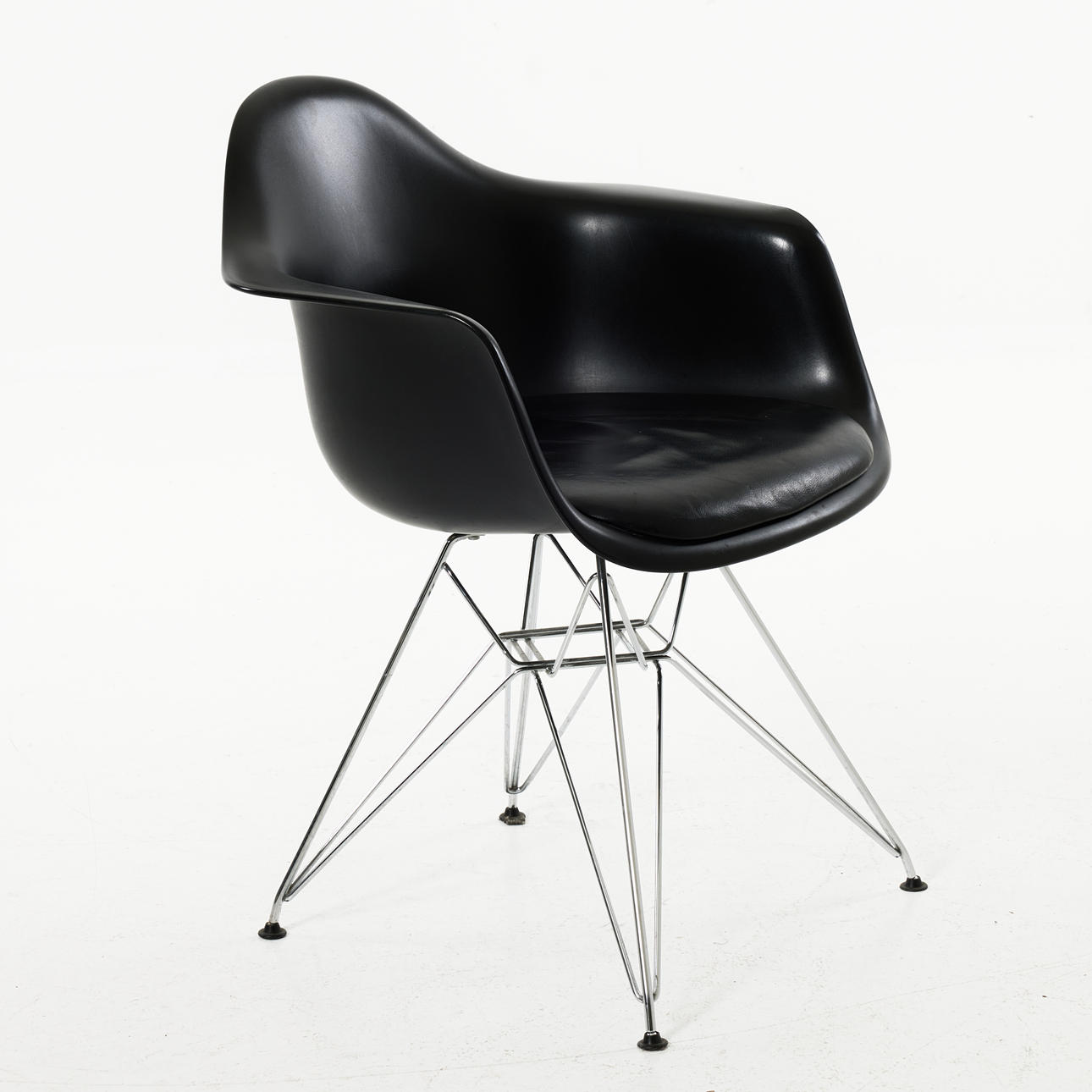 CHARLES EAMES. Stol, „Eames plast lænestol - DAR“, Vitra.
