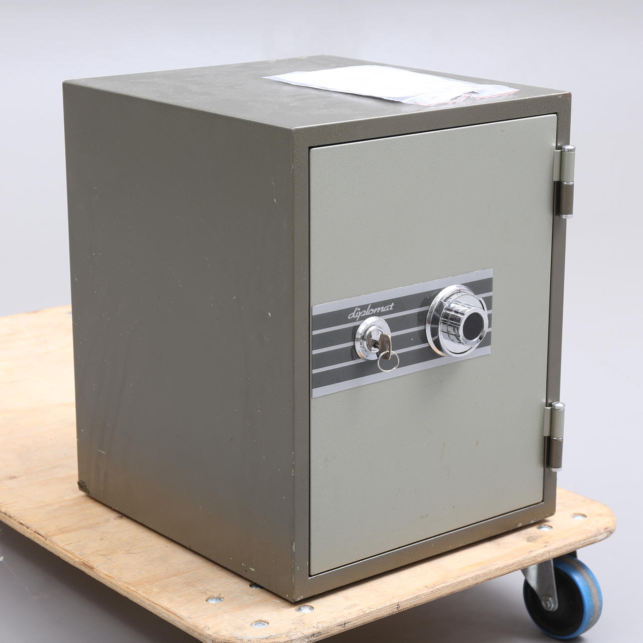 Kassakaappi, Diplomat, 1900-/2000-luku.