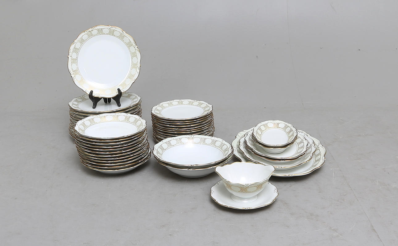 MATSERVIS, 42 delar, Hackefors, 1900-talets mitt.