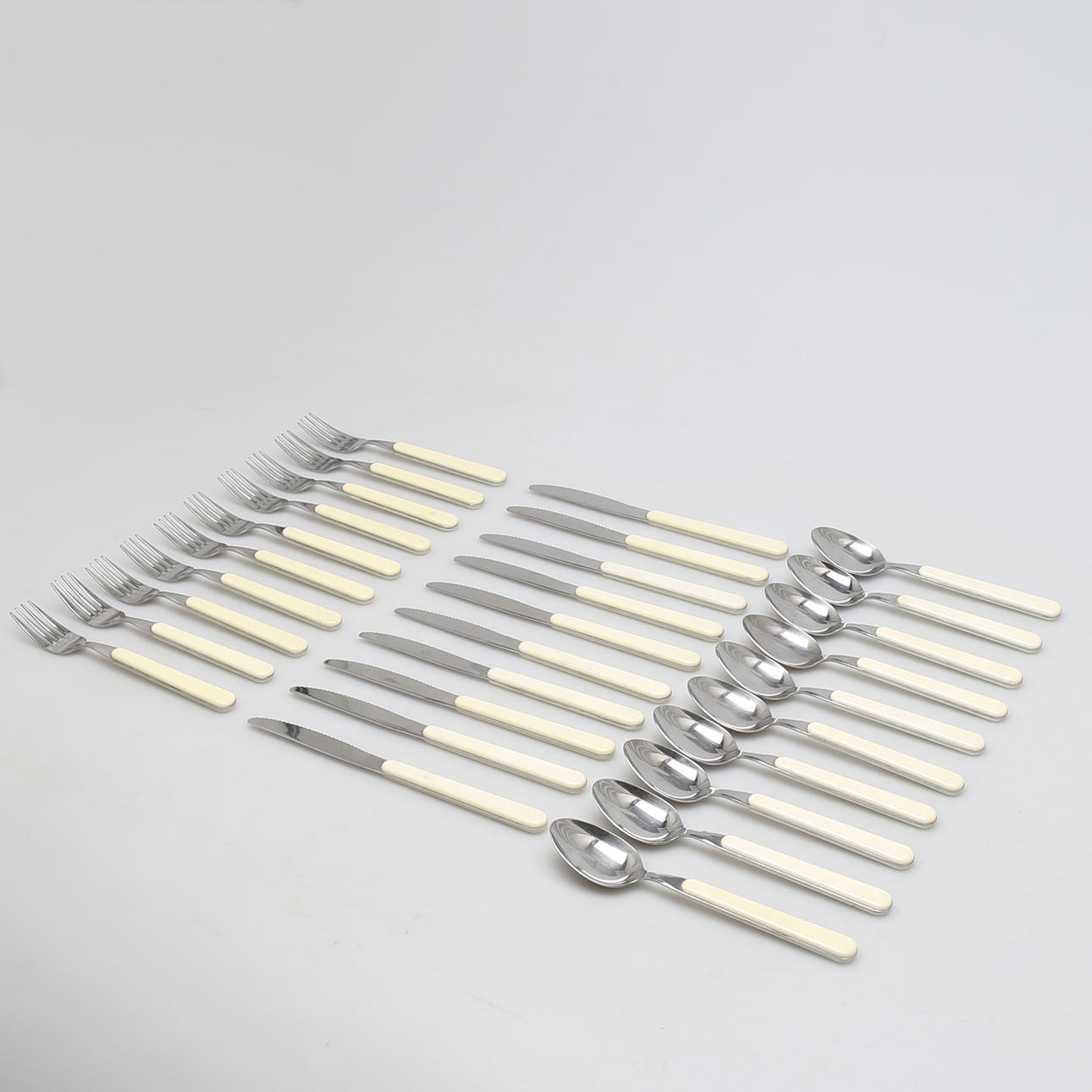 BESTICK i rostfritt stål och bakelit, 31 delar, Glabo, 1950-tal.