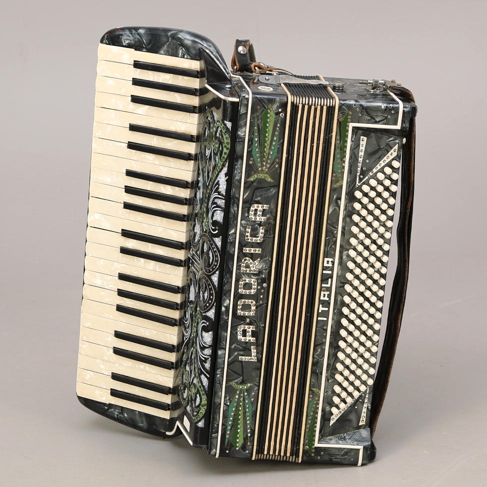 PIANODRAGSPEL, Ladorica, Italien.