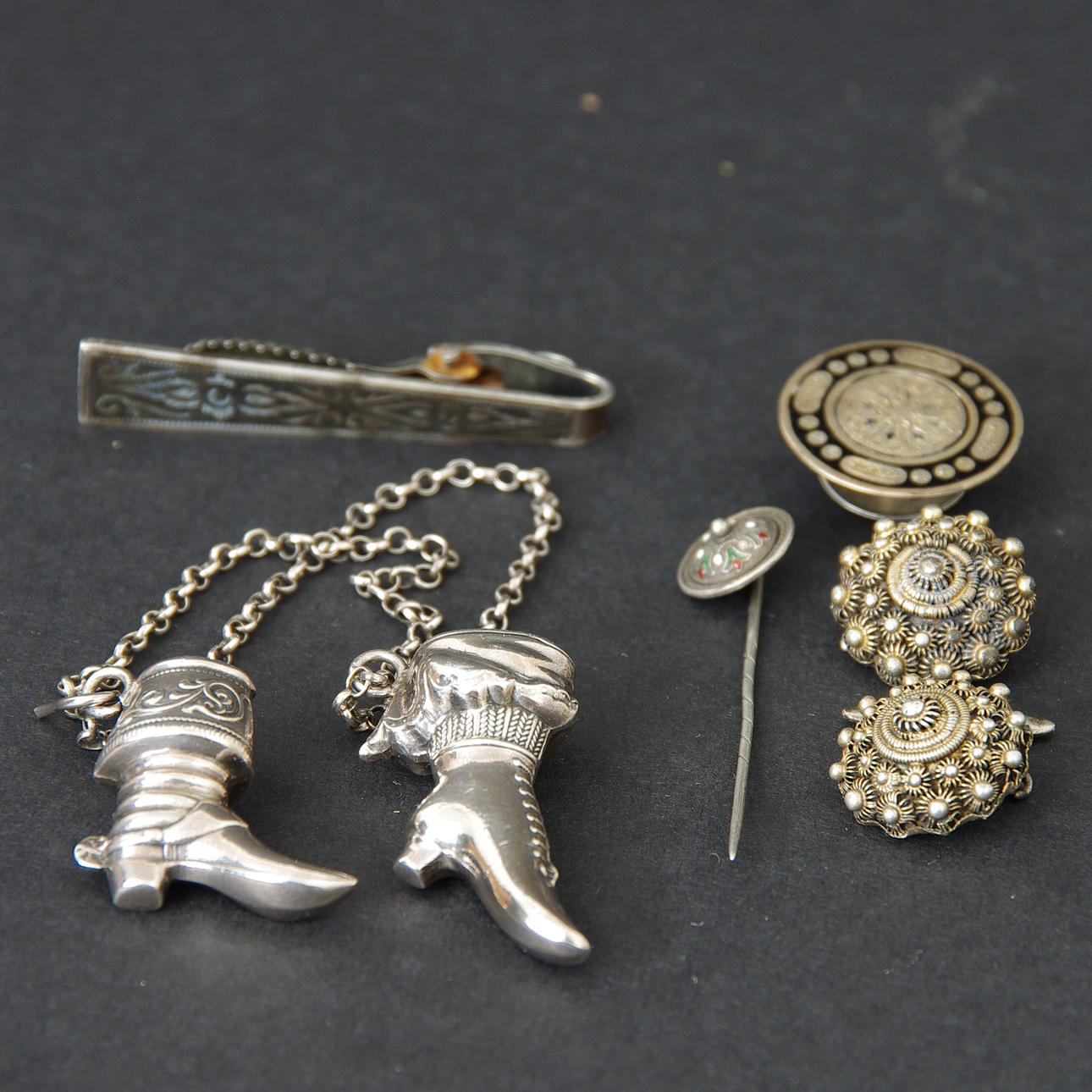 KNAPPAR, SPÄNNE MM, silver.