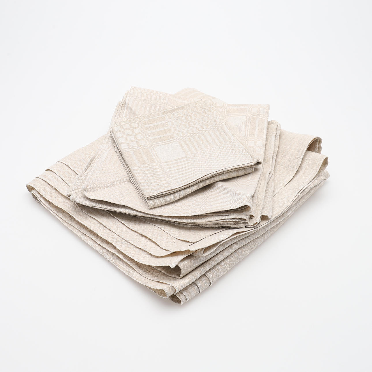 DUG OG OTTE SERVIETTER.