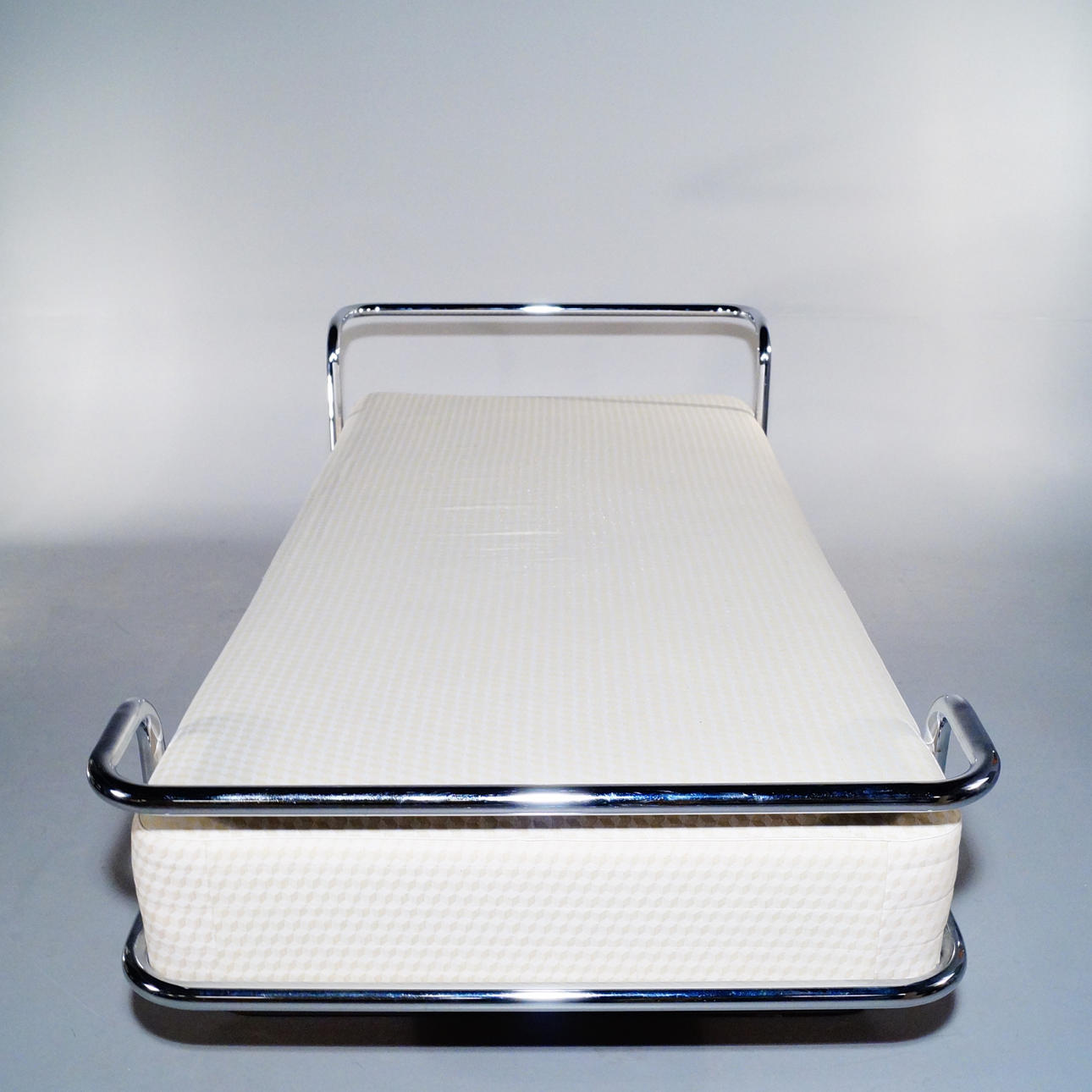 KNUT HAGBERG. Bett, „Kromvik“, IKEA, 1982.