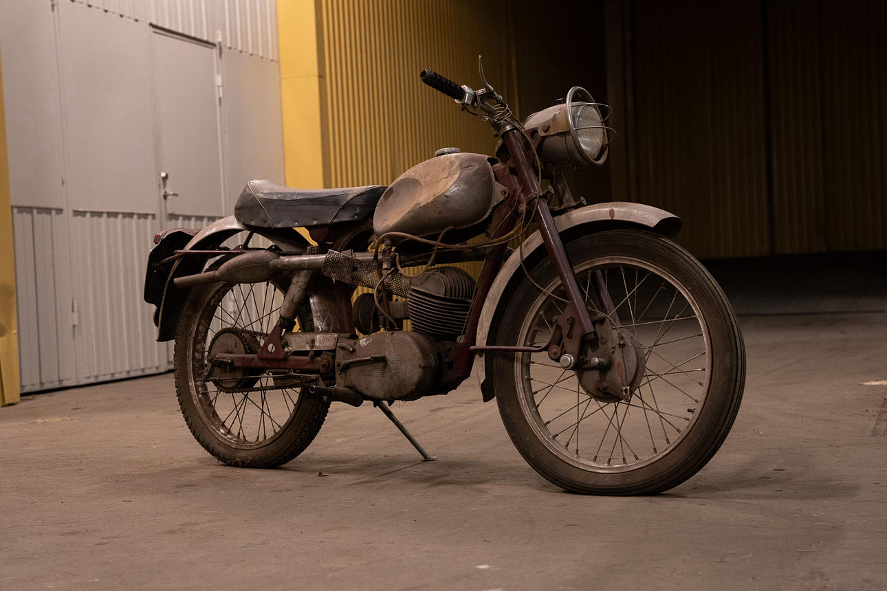 husqvarna-modell-283-guldpilen-1958-sverige-fordon-b-tar-delar