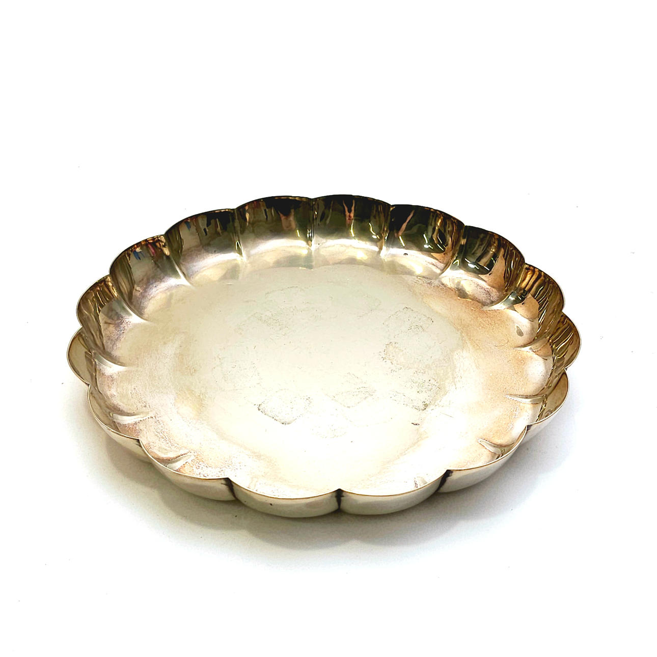 FUENTE EN ALPACA CON BAÑO DE PLATA.