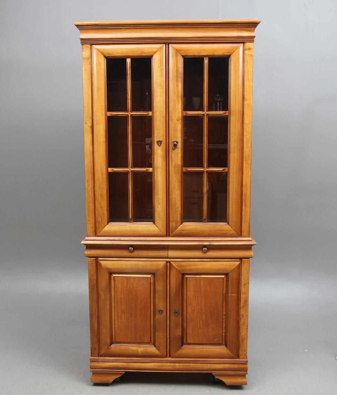 VITRINSKÅP, 19/2000-tal.