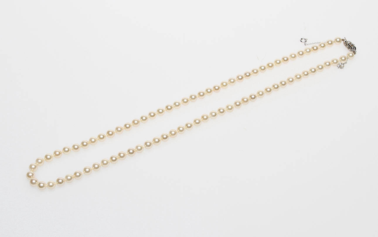 PÄRLCOLLIER.