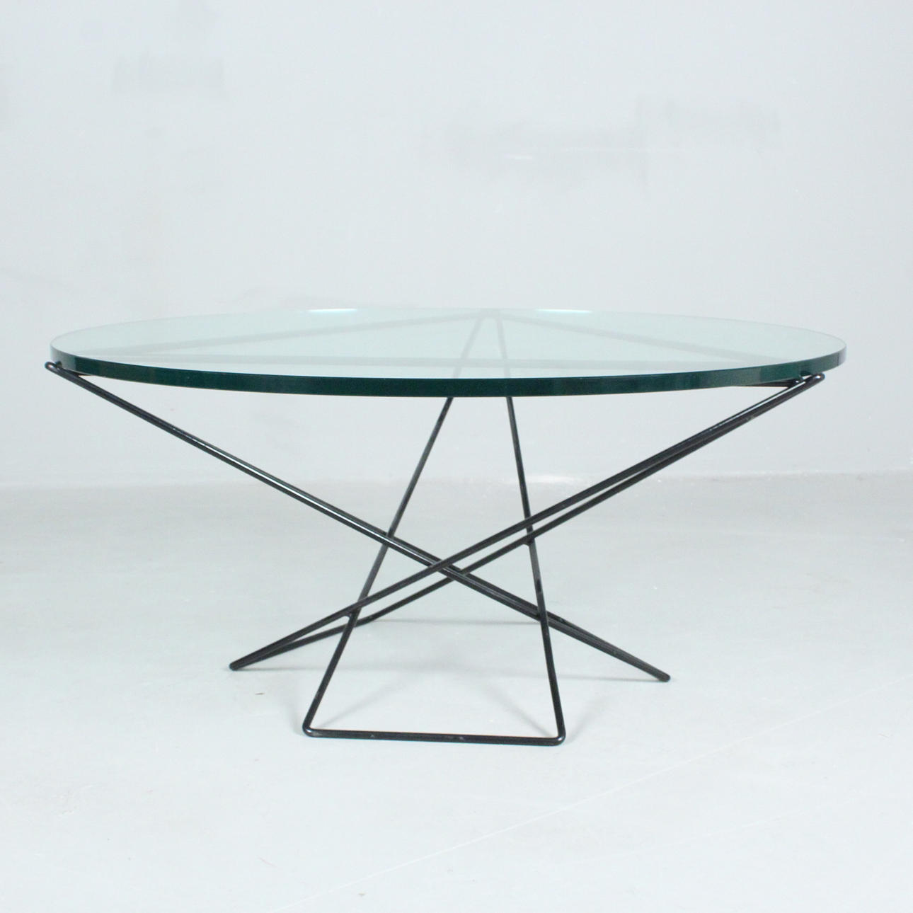 Mesa de café de alambre.