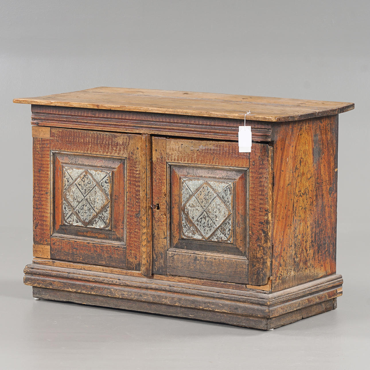 Cabinet Allmoge, 17th/19th century.