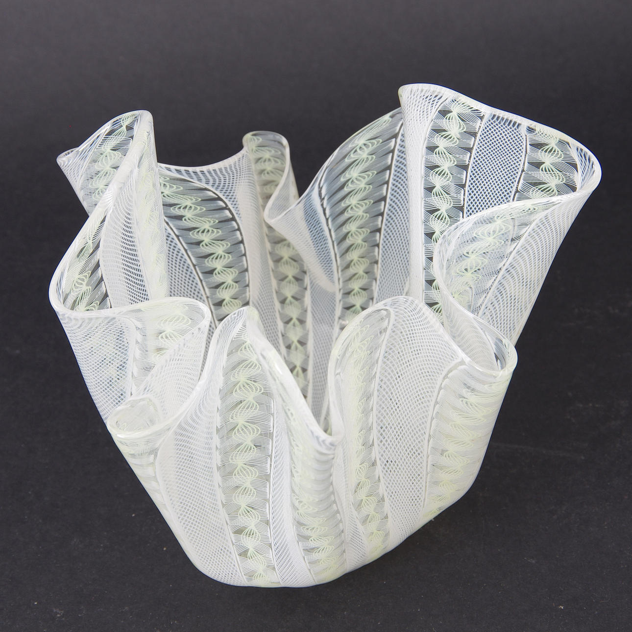 NÄSDUKSSKÅL, Murano, Italien.