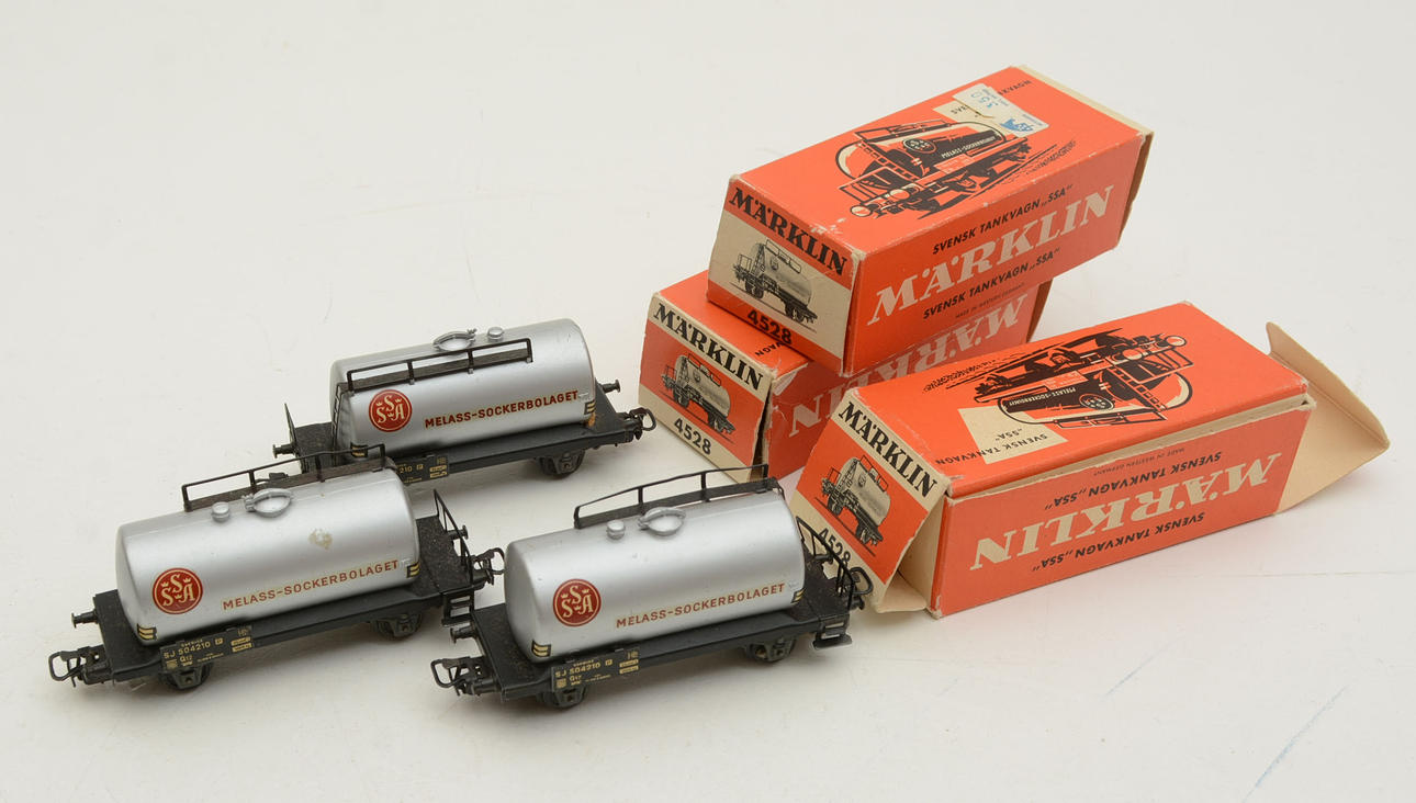 Märklin HO carts 4528 Kesselwagen.