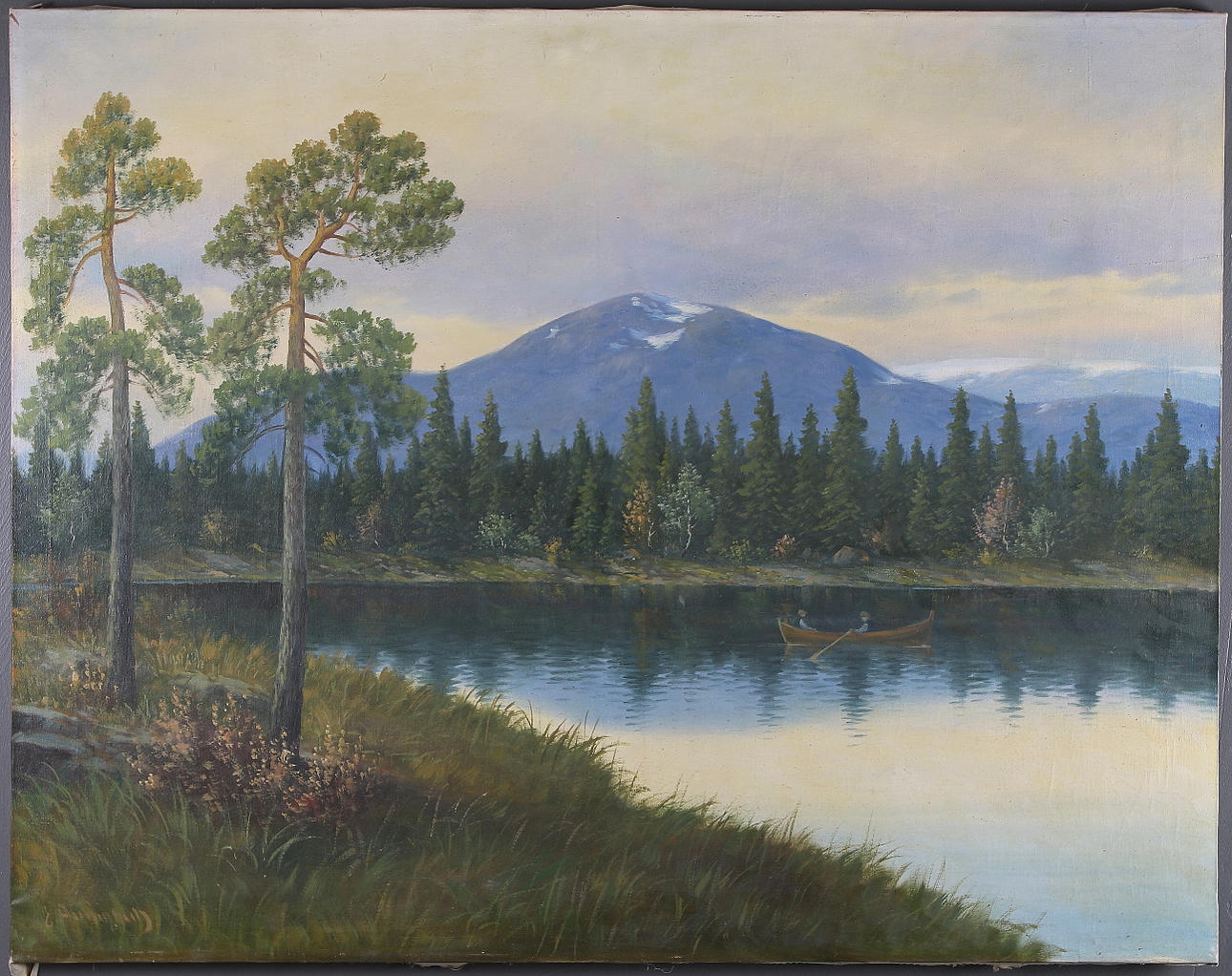 OIDENTIFIERAD KONSTNÄR. Eka i fjällsjö, olja på duk. Signerad.