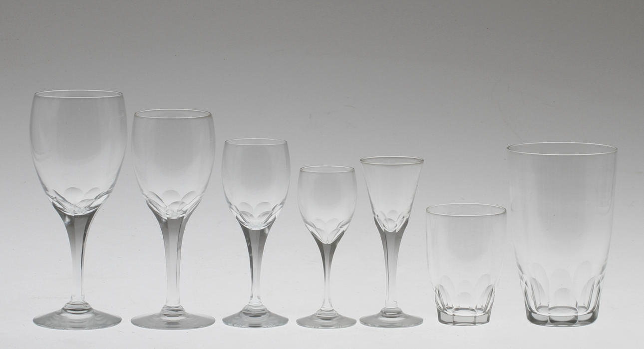 GLASSERVIS, 81 delar, Hovmantorp, 1900-tal.