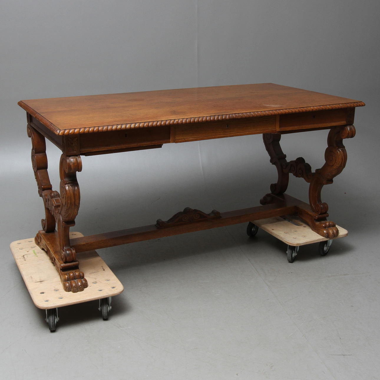 SKRIVBORD, 1800/1900-tal.