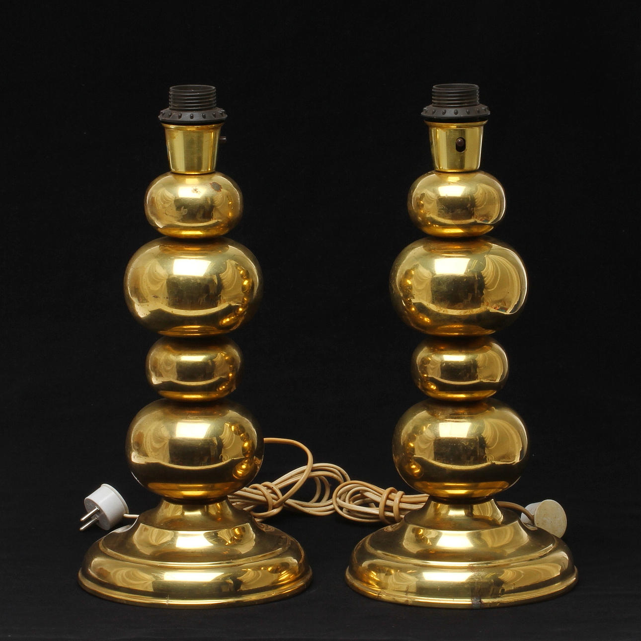 BORDSLAMPOR, 1 par, mässing, 1900-talets andra hälft.