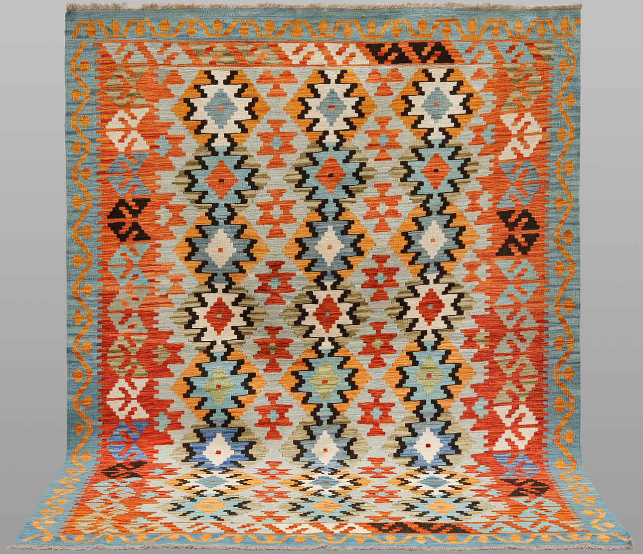 MATTA. Kelim, klassisk design, 238 x 181 cm. Mattor & Textil - Mattor ...
