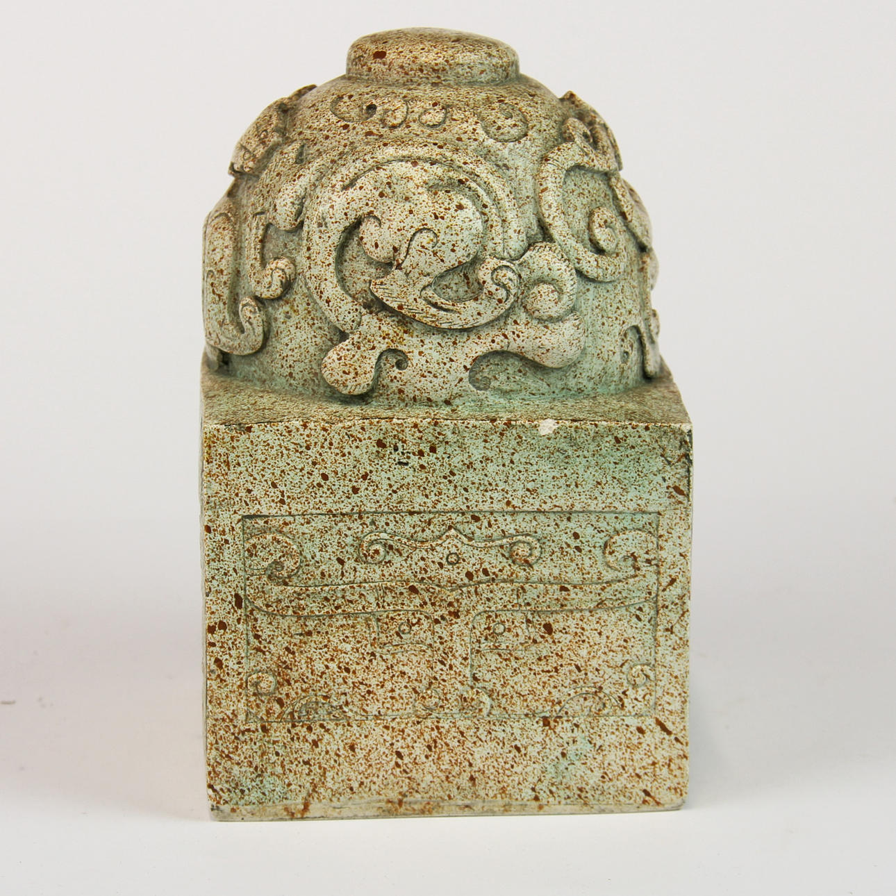 LARGE CHINESE SCHOLAR'S SEAL.