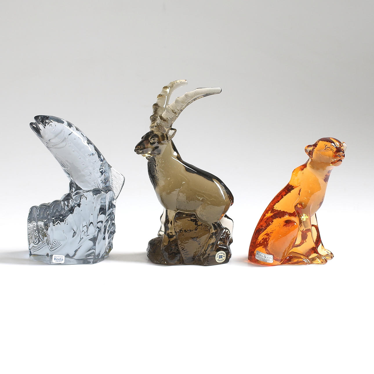 PAUL HOFF. Skulpturer, 3 st, glas. Kosta glasbruk. Signerade.