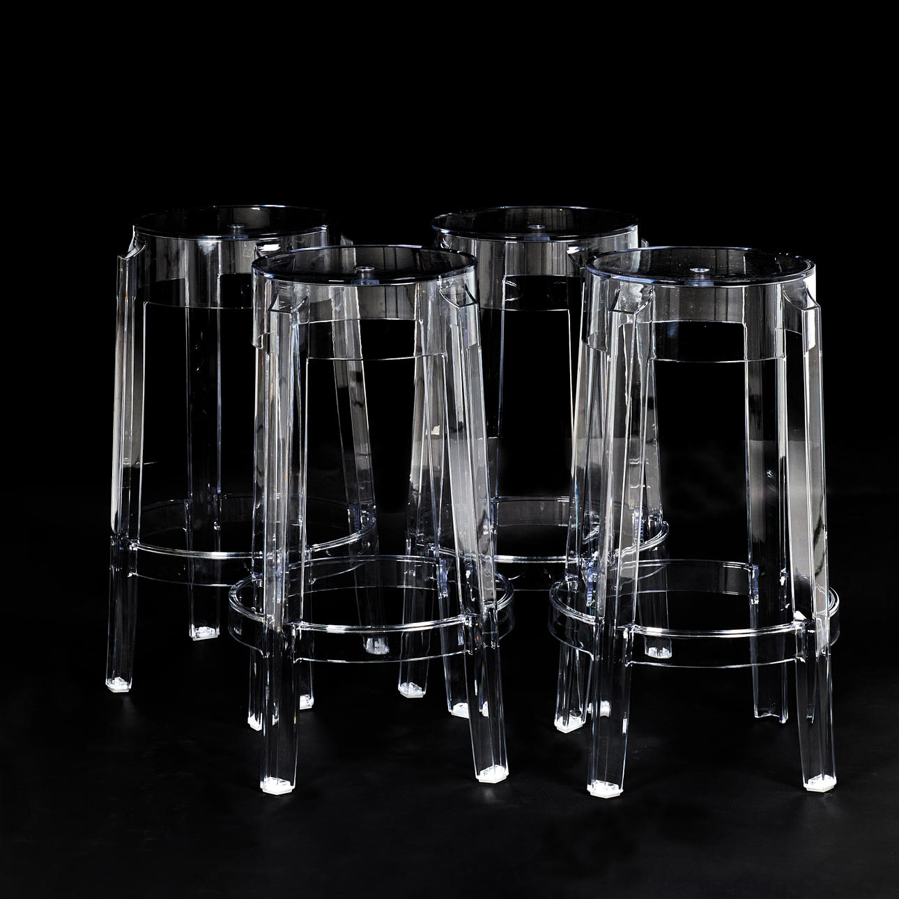 PHILIPPE STARCK. Barhocker, 4 Stück, „Charles Ghost“, für Kartell, Polycarbonat, beschriftet.