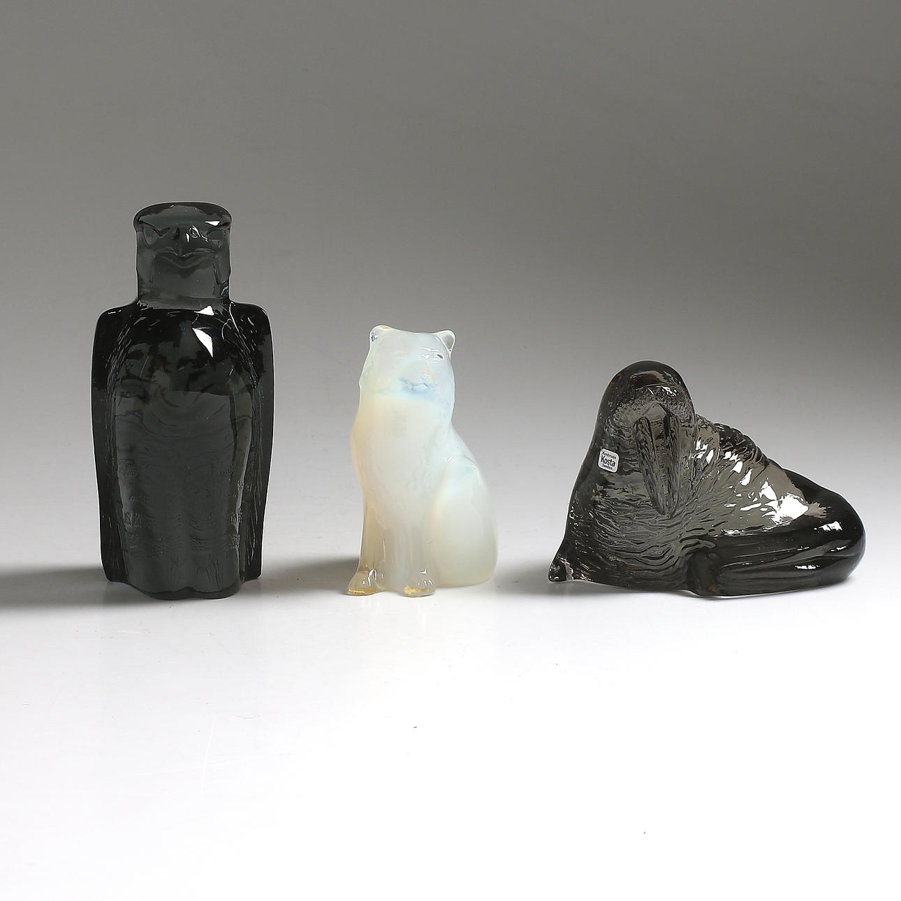 PAUL HOFF. Skulpturer, 3 st, glas. Kosta, Reijmyre. Signerade.