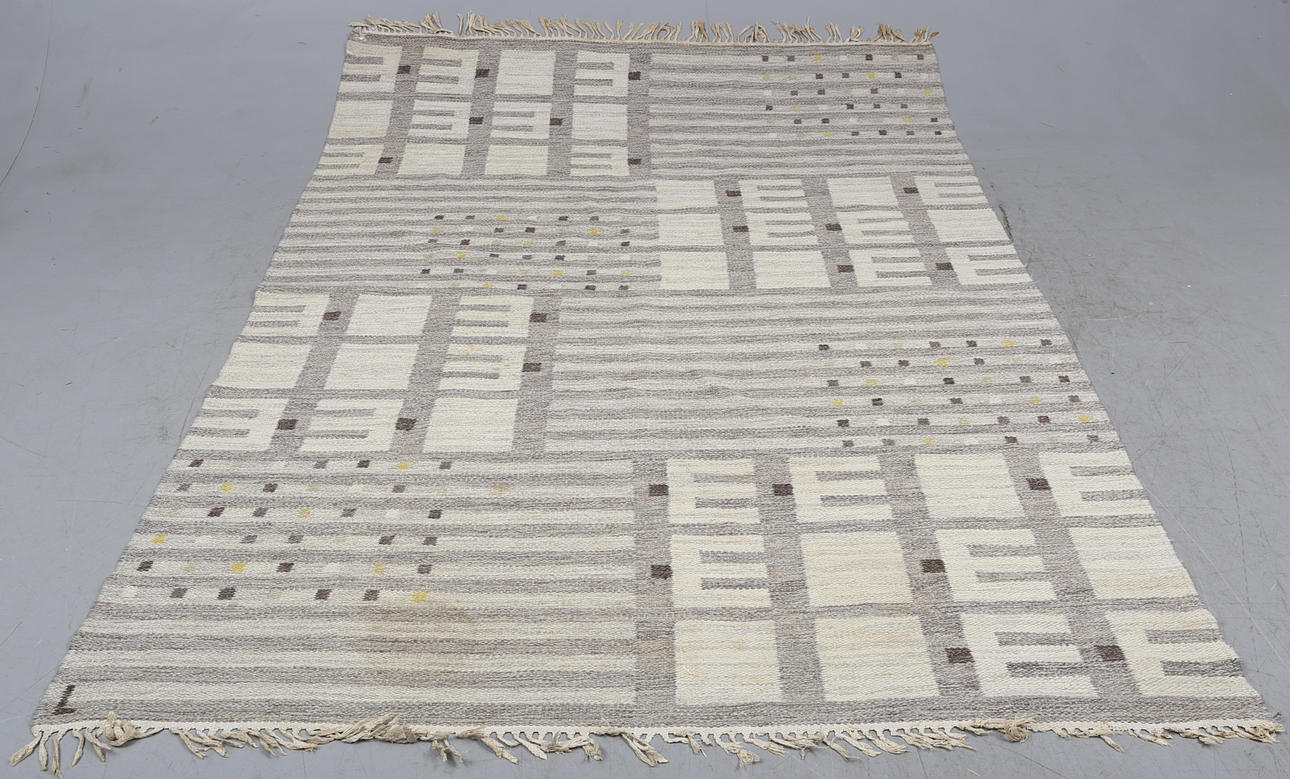 MATTA, rölakan, omkring 1950/60-tal. signerad L. ca. 250x181 cm.