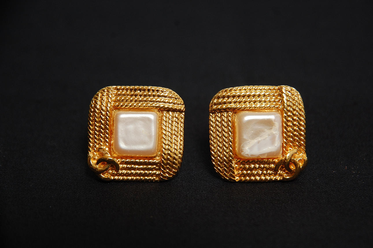 ÖRONCLIPS, CHANEL.