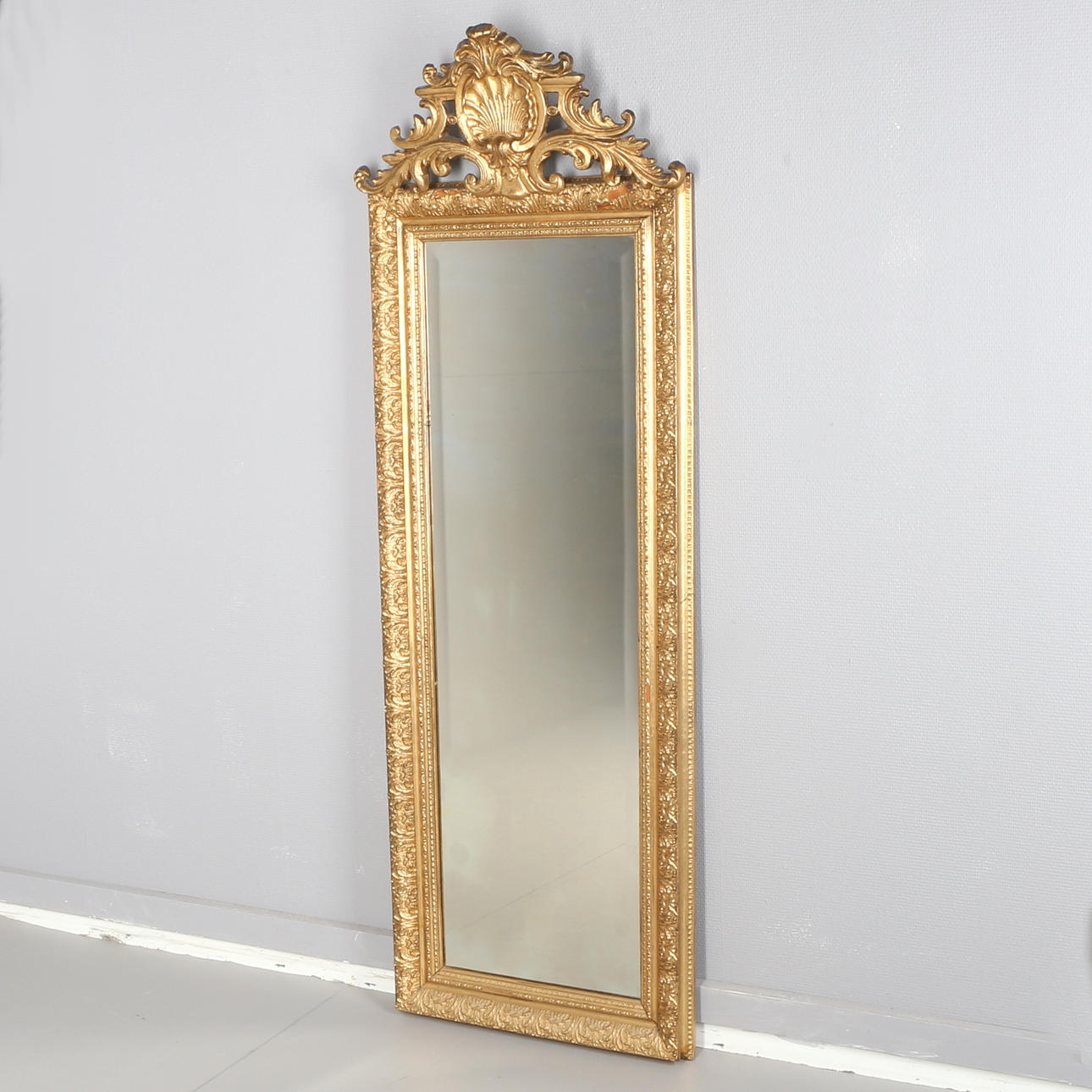 SPEGEL, trä med pastellage, 1800-talets slut.