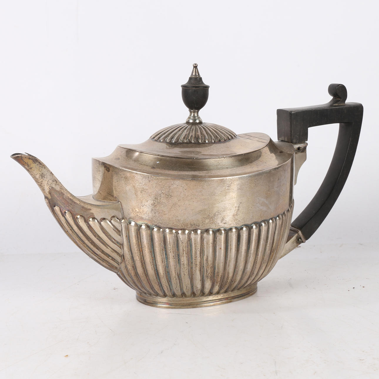 EN EDWARD VII SILVER TEKANNA.