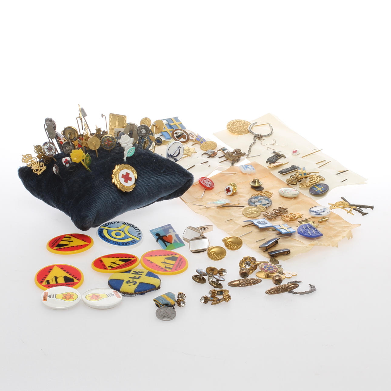 PARTI MÄRKEN, MANSCHETTKNAPPAR och KRAGKNAPPAR.