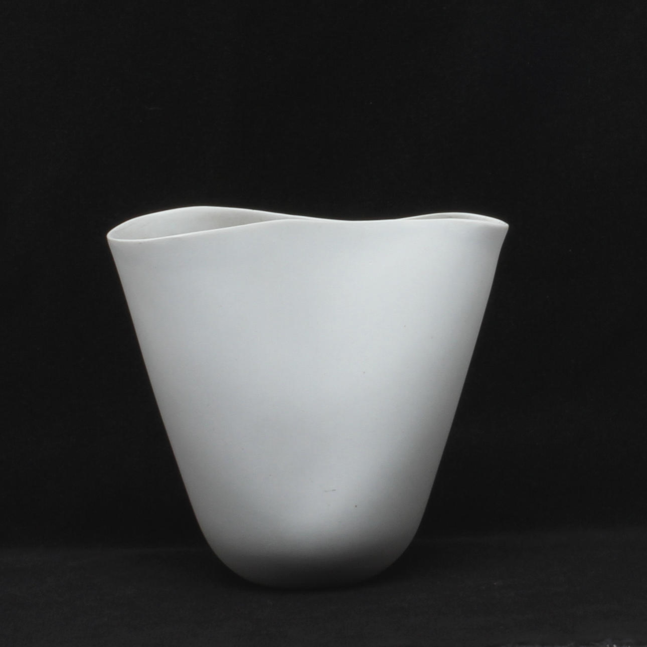 VAS, keramik, "Veckla", Stig Lindberg för Gustavsberg.