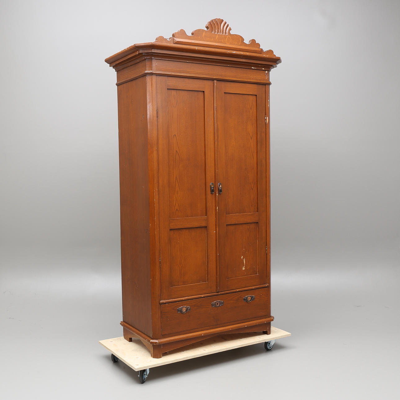 SKÅP, sekelskiftet 1900.